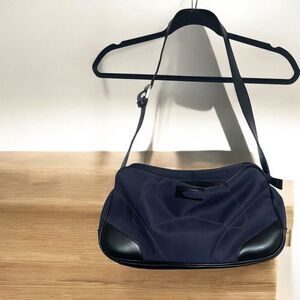 ✨coccinelle made in italy shoulder bag✨
